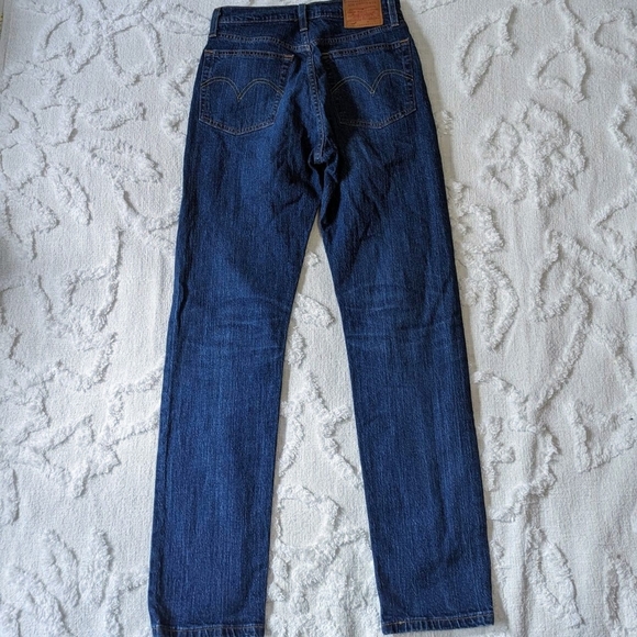 Levi's 501 button up straight leg jeans, size 25 x 30. - Picture 6 of 8